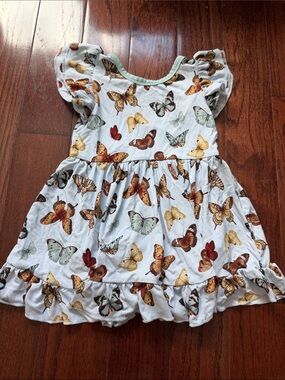 NWOT Girls White Butterfly Flutter-Sleeve Dress
